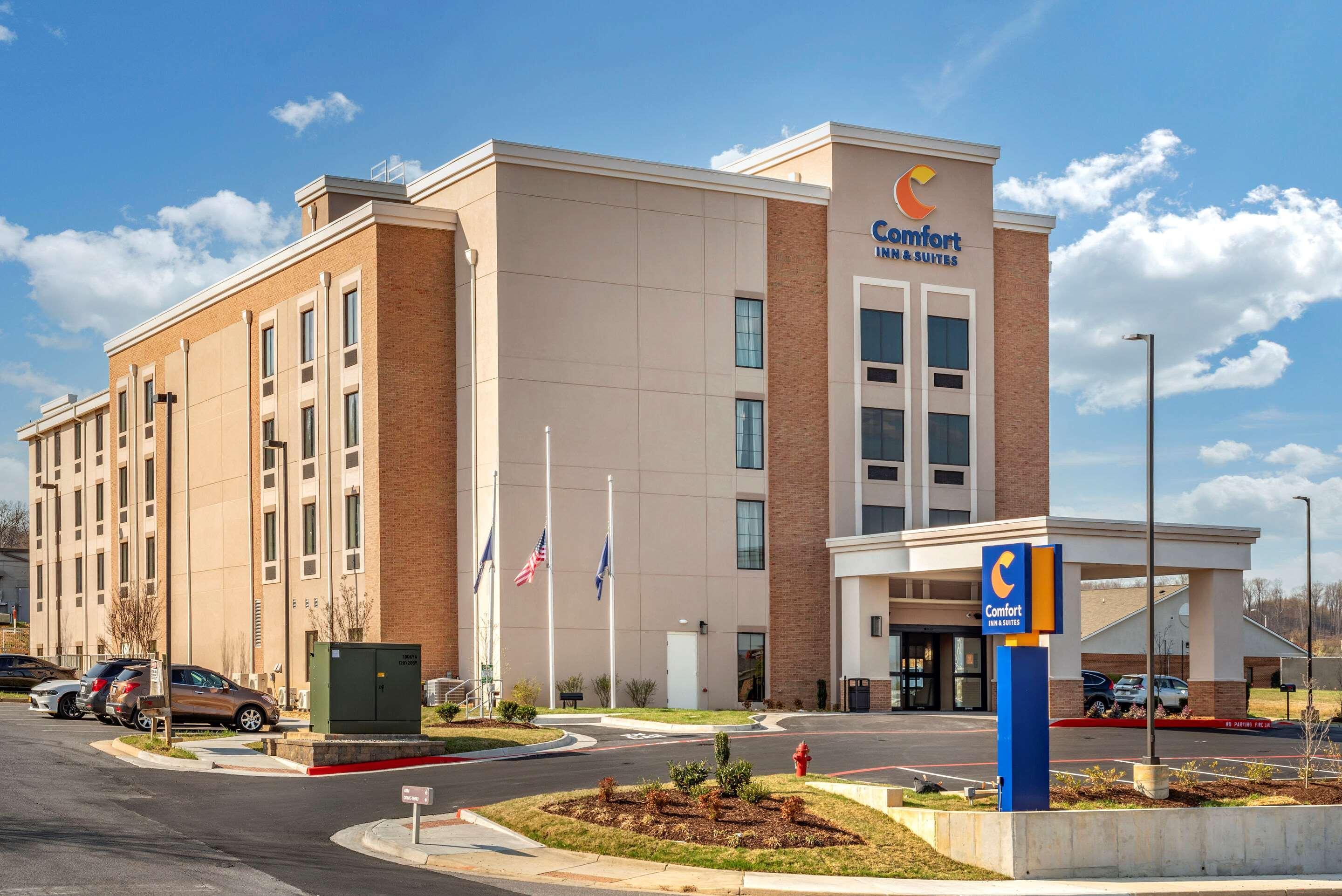 Comfort Inn & Suites Harrisonburg Exterior photo